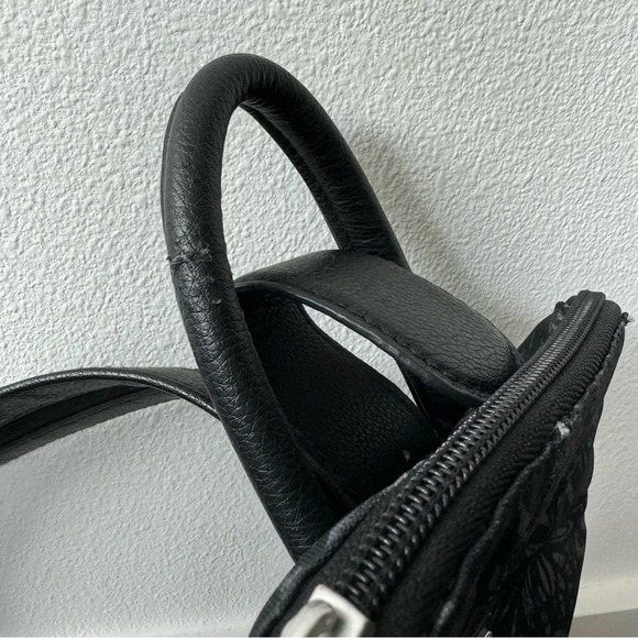 Baggallini Metro Backpack - Picture 7 of 7